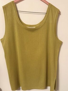 Exclusively Misook Sleeveless Scoop Neck Shell Tank Top - Olive Green XL
